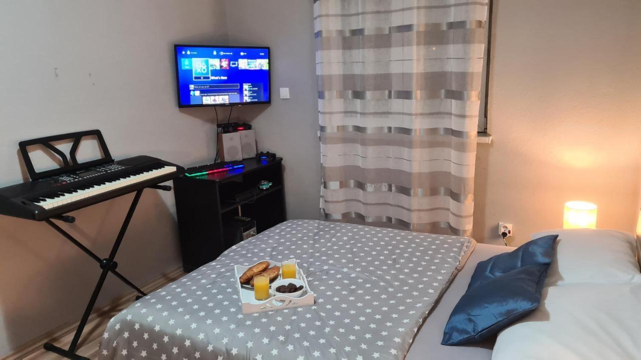 Villa Bubica- Cozy Holiday Home In Rural Area With Pool Stankovci  Екстериор снимка